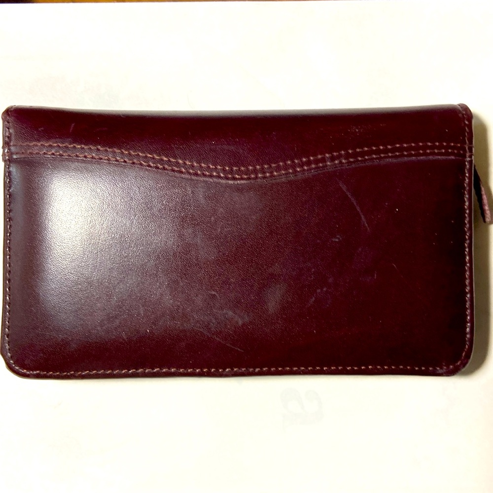 Day-Timer, genuine leather burgundy zip around wallet planner case w / pen